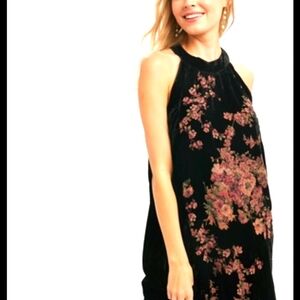 Nwt.Floral Rayon-Velvet Halter Black Dress